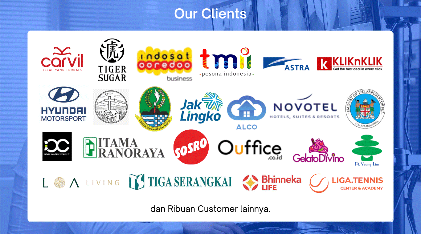 Kolase logo pelanggan terkemuka dalam berbagai sektor industri, ditampilkan secara elegan.